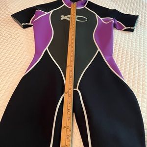 Women’s short wet suit